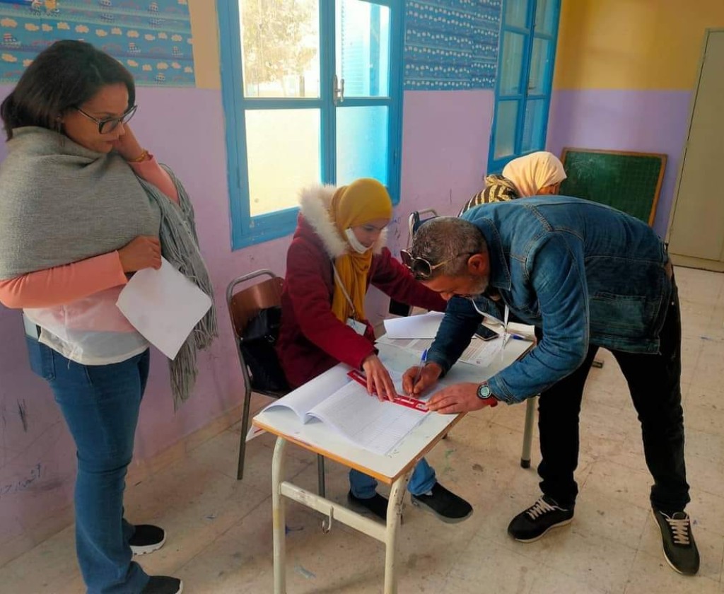 مدنين.. إنطلاق عملية الاقتراع في ظروف عادية و48 مترشحا في السباق الإنتخابي