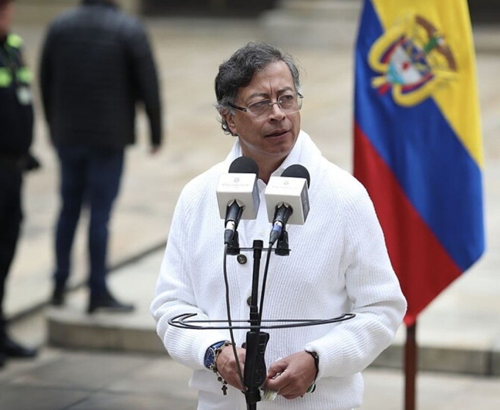 واشنطن تفتح تحقيقا جنائيا عن لقاءات مزعومة بين الرئيس الكولومبي وتجار مخدرات وسط توتر علني مع ترامب