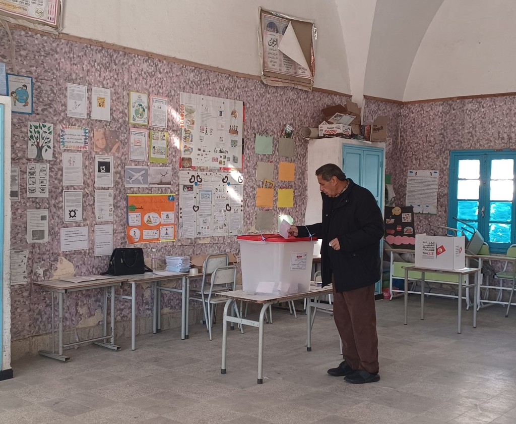 سيدي بوزيد.. 8 % نسبة الاقبال على الإقتراع إلى حدود منتصف النهار