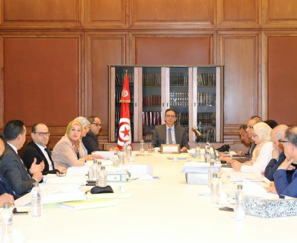 اللجنة الوطنية الاستشارية للعمليات العقارية توافق على التفويت في عقارات دولية و اقتناء عقارات لفائدة المصلحة العمومية