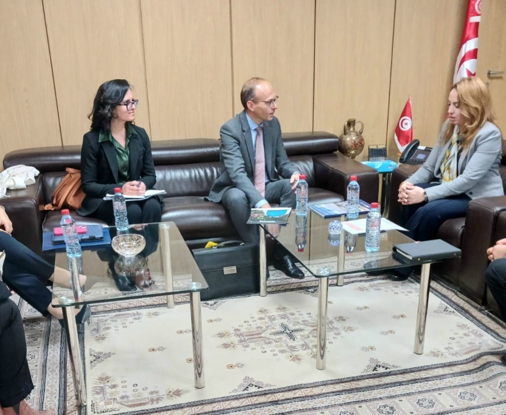برامج التعاون للفترة القادمة محور لقاء وزيرة الإقتصاد والتخطيط مع مدير مكتب البنك الأوروبي للإستثمار فى تونس