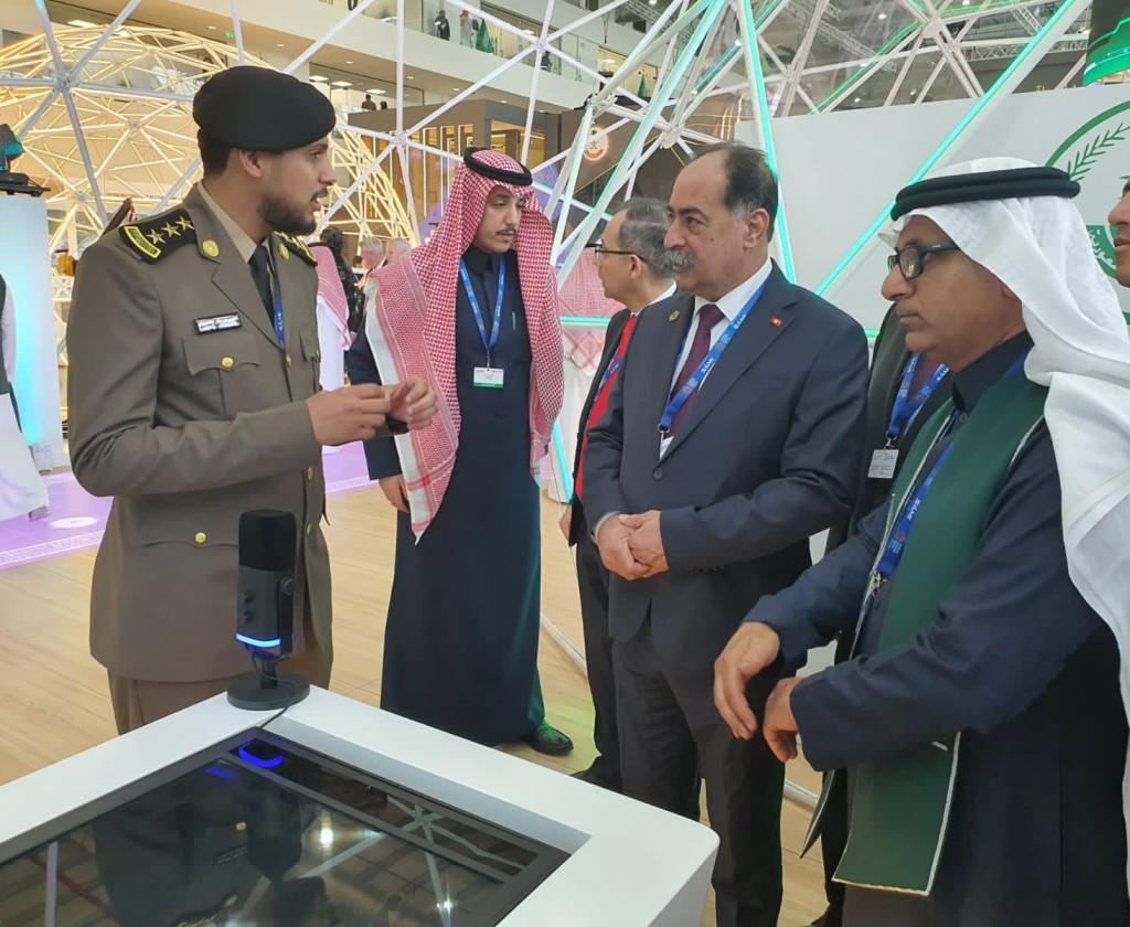 وزير الداخلية يحضر معرض الدفاع العالمي بالرياض بدعوة من نظيره السعودي