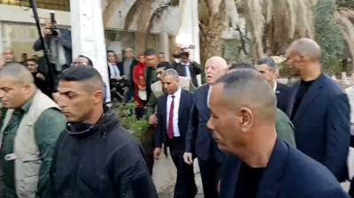 'قيس سعيد: 'لن نفرط في المؤسسات العمومية.. وإجراءات عاجلة لفائدة مصنع الحلفاء