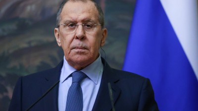 لافروف يسلم منسق جنوب إفريقيا في "بريكس" وسام الصداقة
