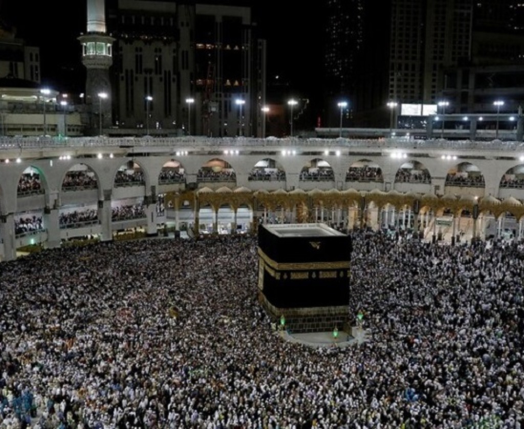 وزير الشؤون الدينية يؤكد تواصل الجهود للضغط على كلفة الحج
