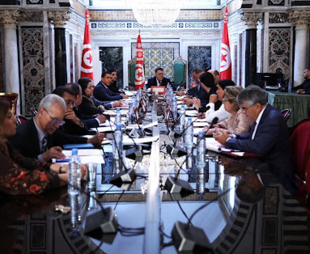 مكتب البرلمان يقرر إحالة مشاريع قوانين إلى الجلسات العامّة و46 سؤالا إلى عدد من أعضاء الحكومة